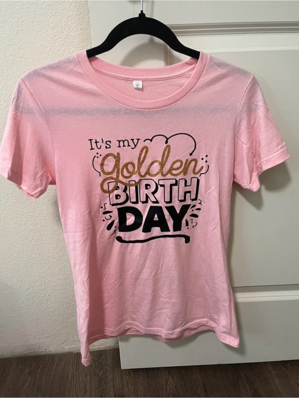 Pink “It’s My Golden Birthday” Graphic T-Shirt Size Small